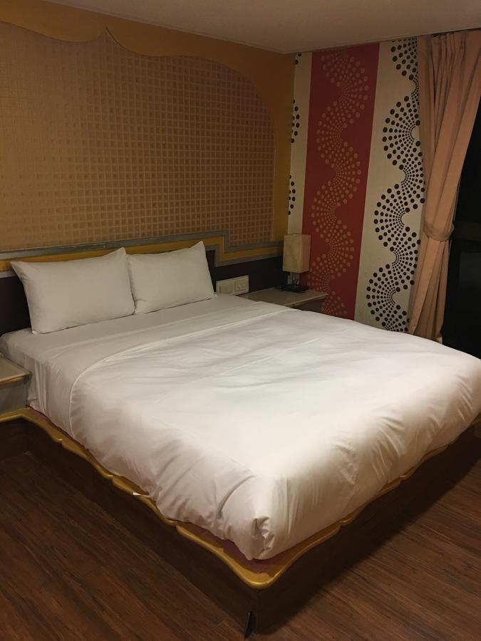 Jing Dian Business Hotel Taoyuan Bagian luar foto